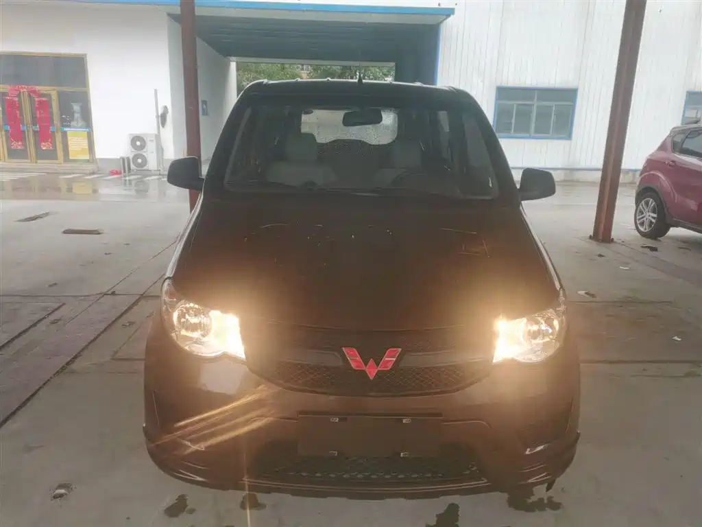Wuling Hongguang 1.2 L S Basic CN-VI LSI