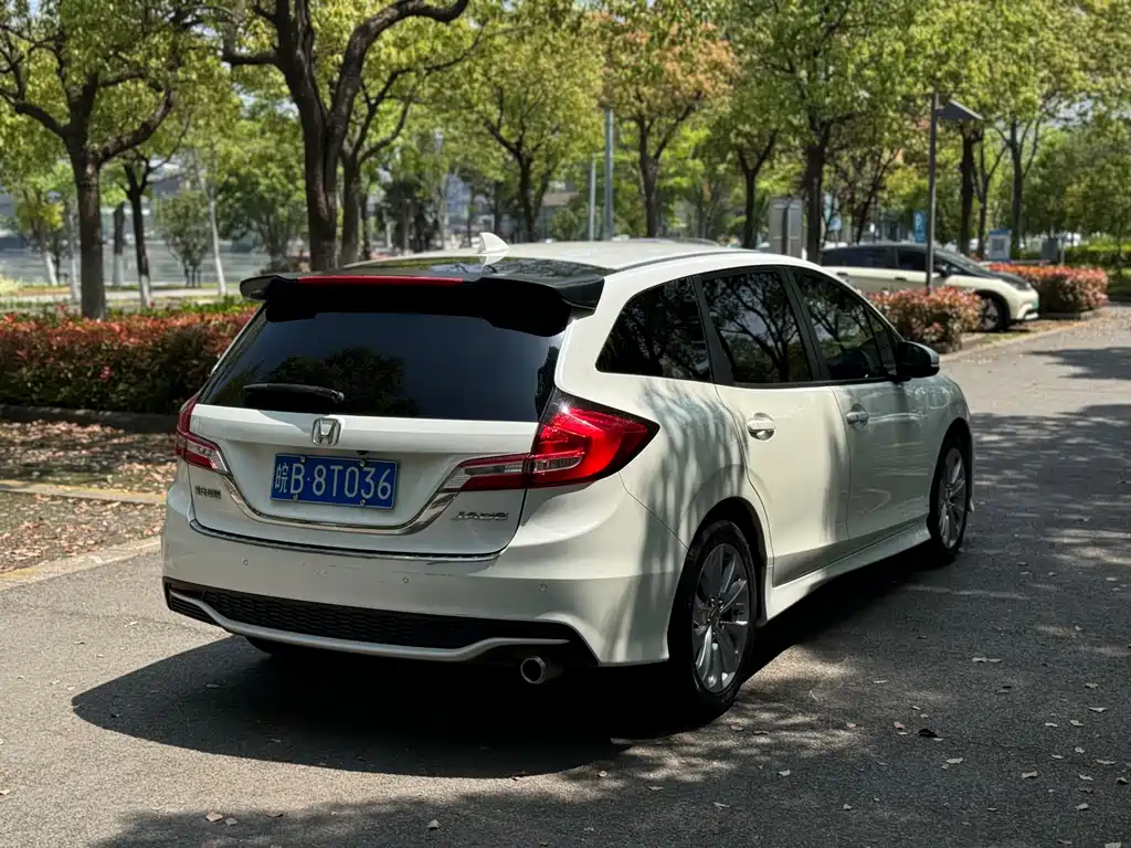 Jade 1.8 L Auto Comfort 5-seat