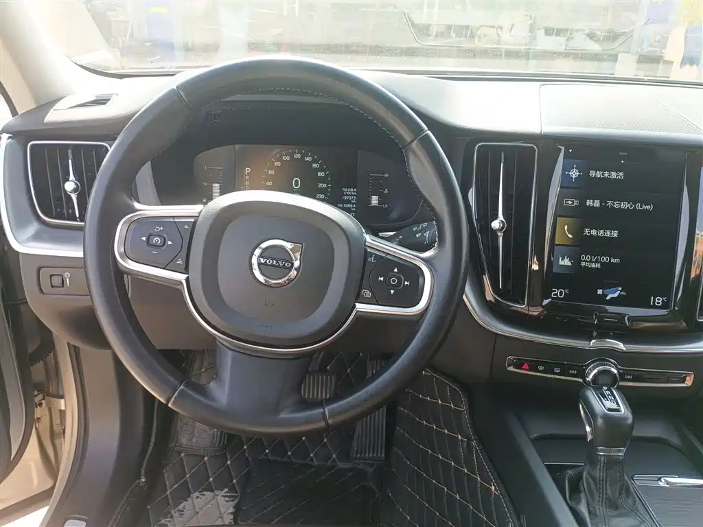 Volvo XC60 T5 4 WD Smart Ease Luxury