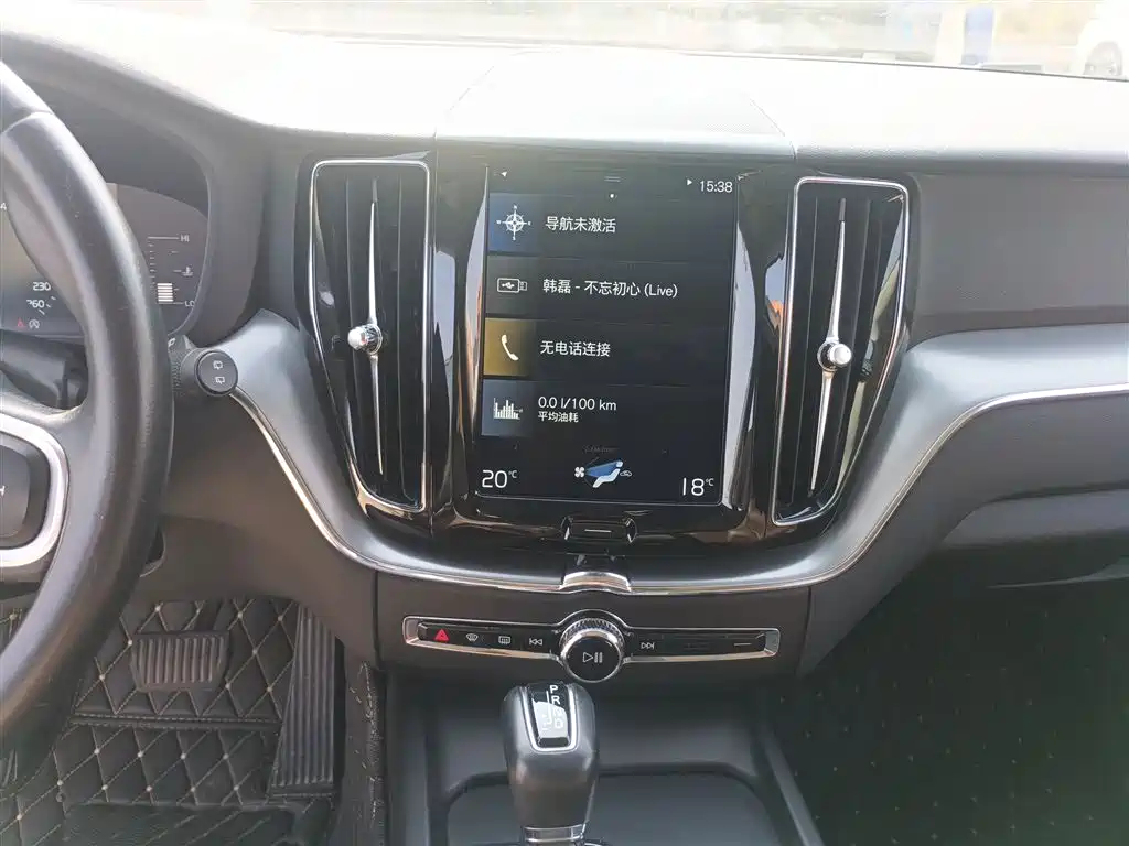 Volvo XC60 T5 4 WD Smart Ease Luxury