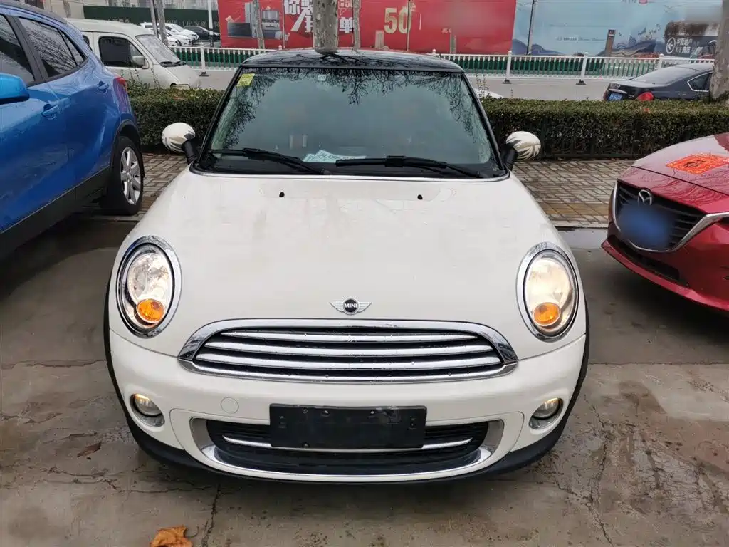 MINI 1.6 L ONE