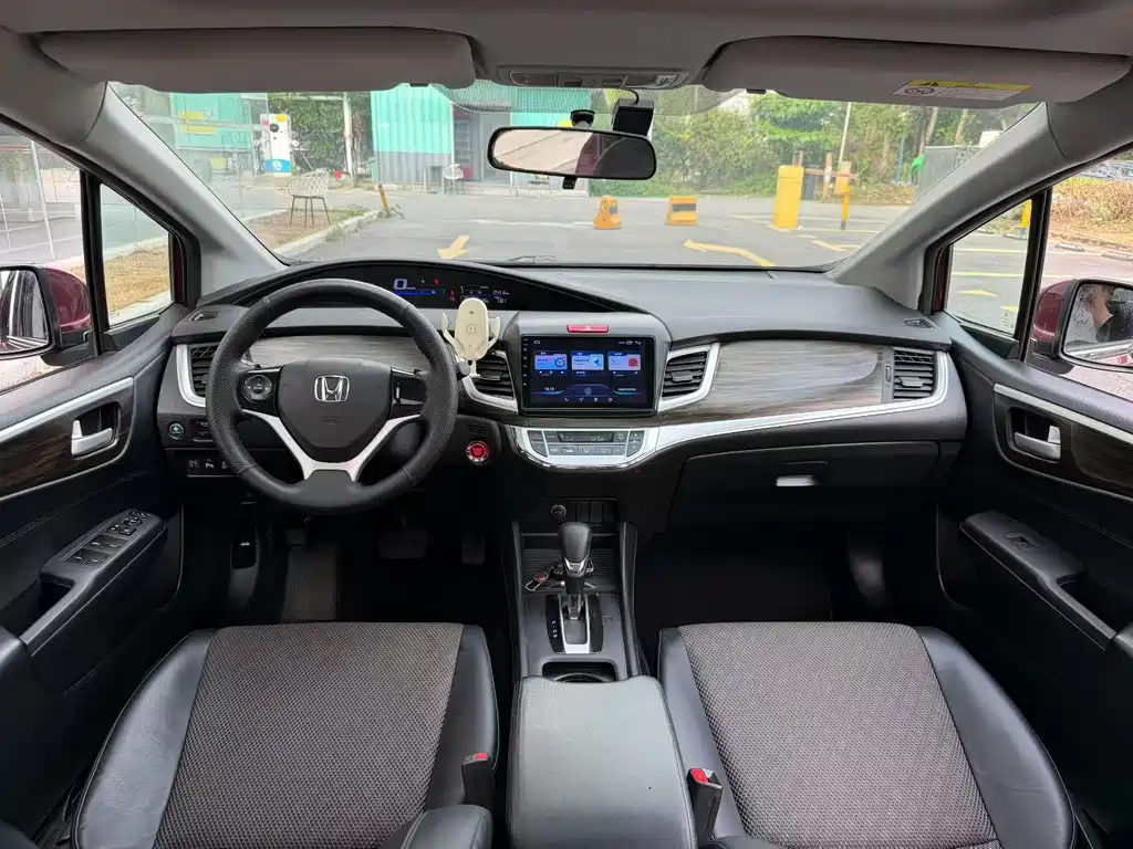 Jade 1.8 L Auto Comfort 5-seat