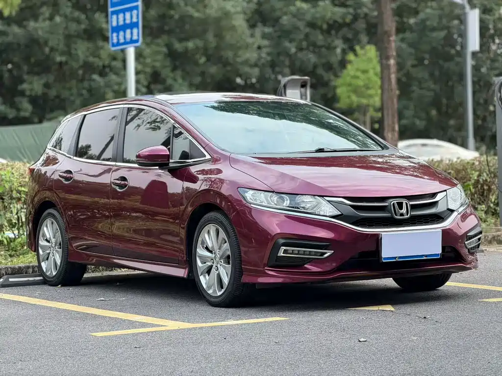 Jade 1.8 L Auto Comfort 5-seat