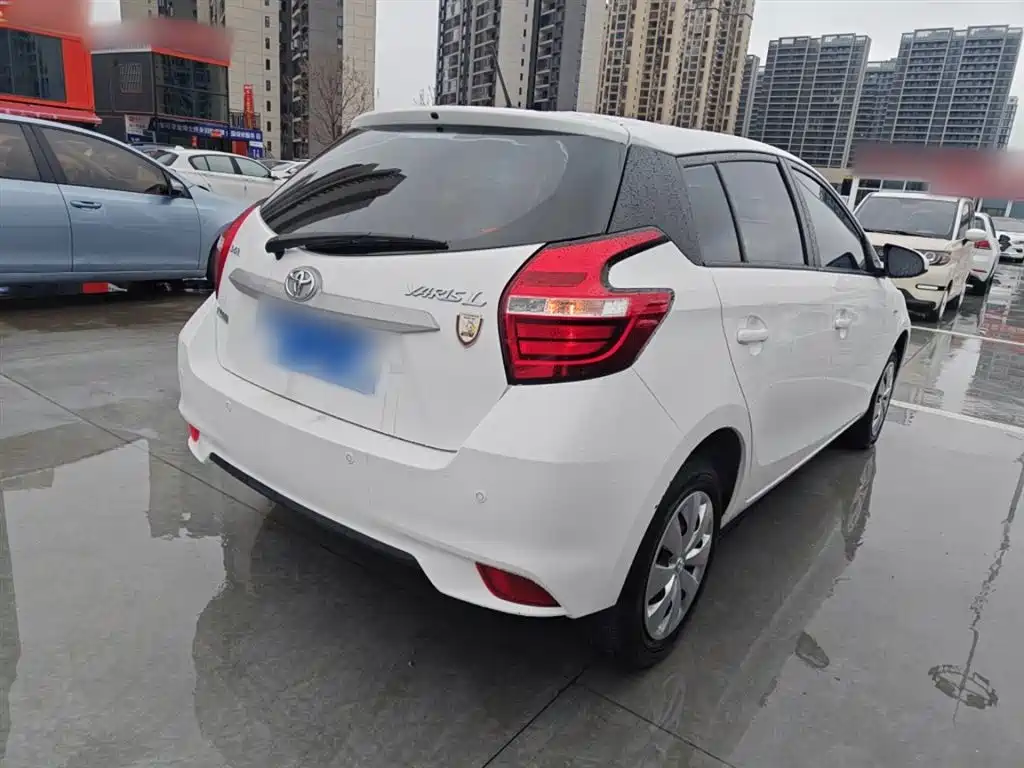 YARiS L Zhixuan 1.5 L CVT Leading