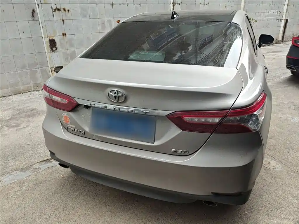 Camry 2.5 G Luxury