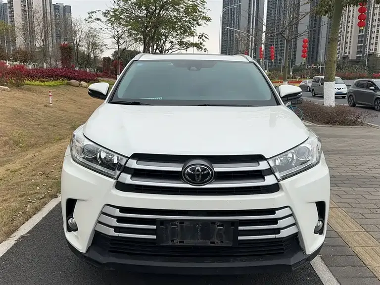 Toyota Highlander 2.0 T 4 WD Luxury 7-seat CN-V