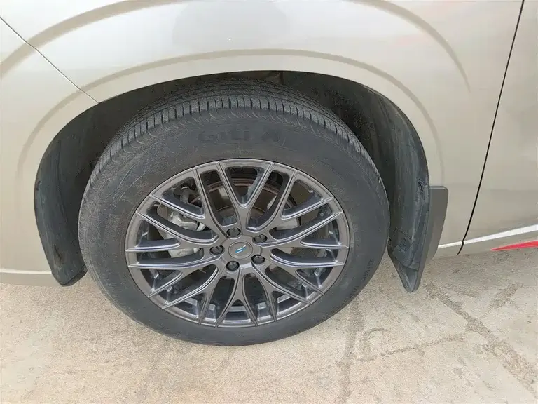 Changan Oshan Z6 Blue Whale 1.5 T DCT Smart Supreme