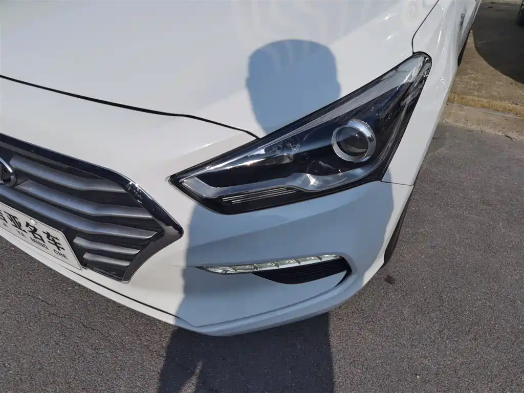Mistra 1.6 T Auto Intelligent GLS CN-V