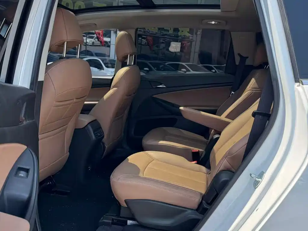 Buick GL6 323 T Light Hybrid Connected Luxury