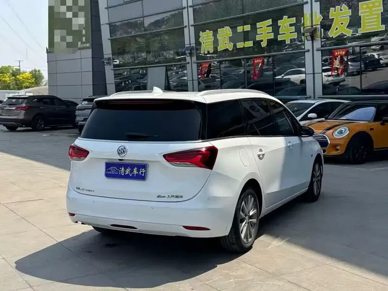 Buick GL6 323 T Light Hybrid Connected Luxury
