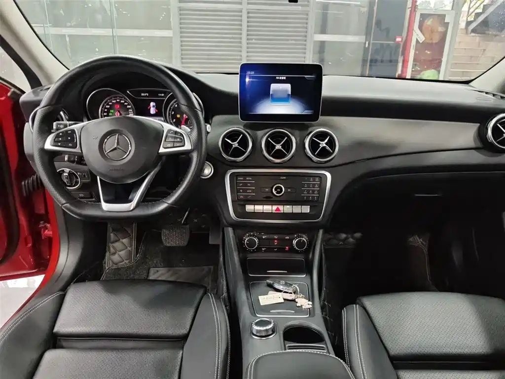 Mercedes-Benz GLA GLA 200 Dynamic