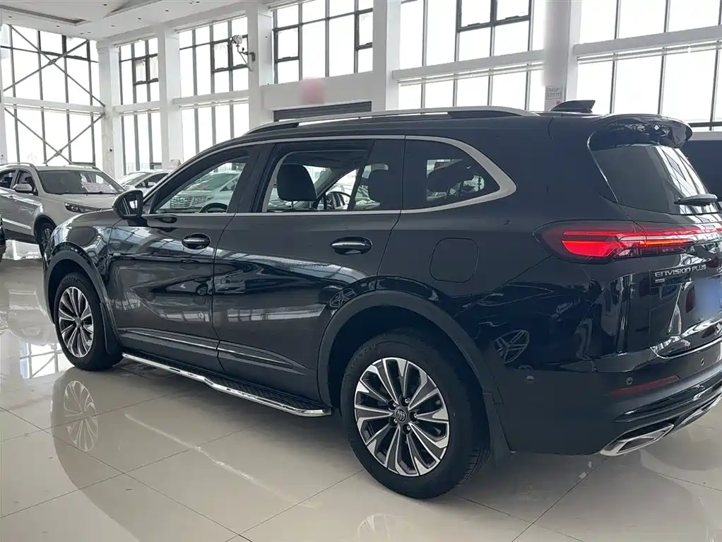 Envision Plus Envision Plus 28 T 4 WD Premium