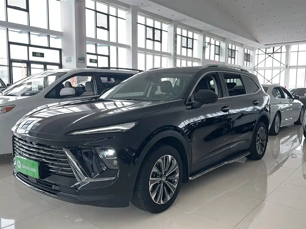 Envision Plus Envision Plus 28 T 4 WD Premium