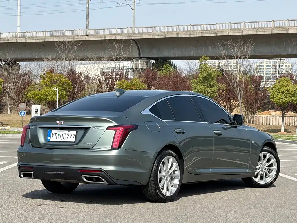 Cadillac CT5 28 T Luxury (Standard)
