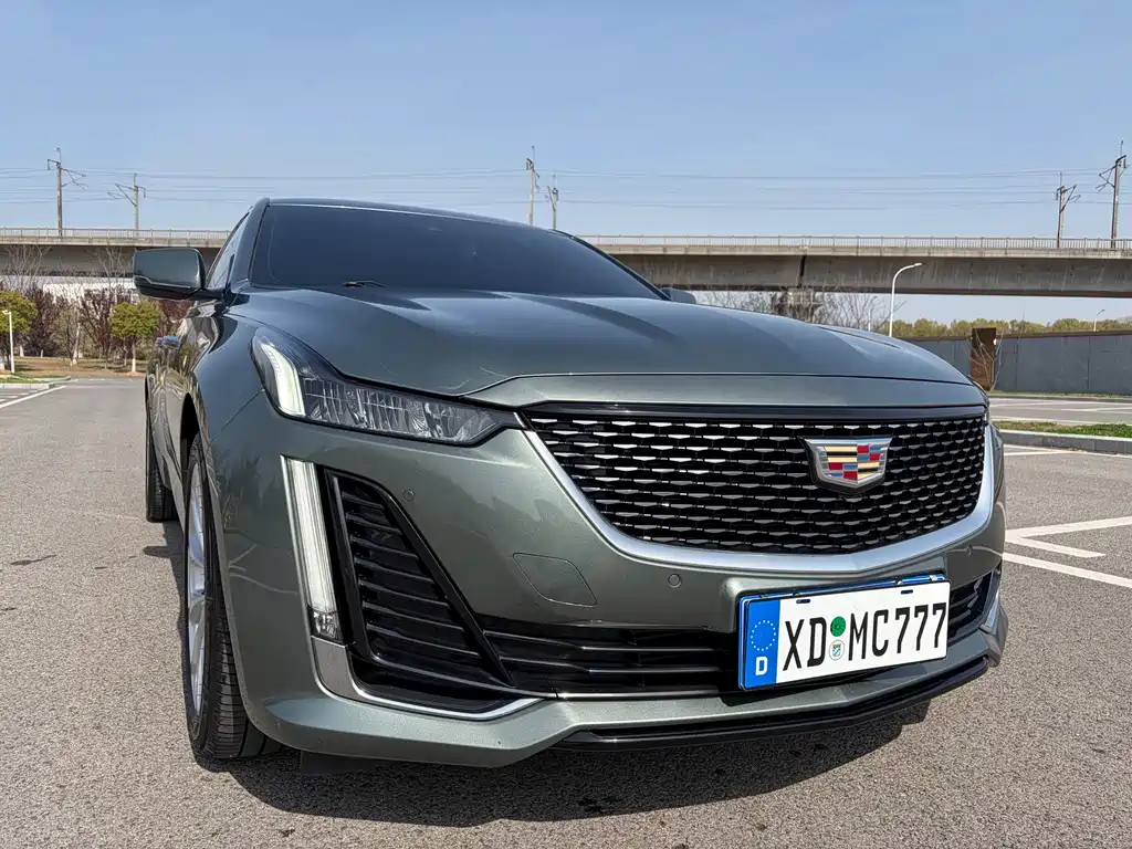 Cadillac CT5 28 T Luxury (Standard)