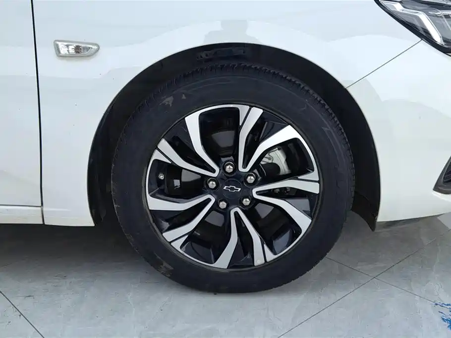 Monza Mild Hybrid RS 330 T Auto Smooth
