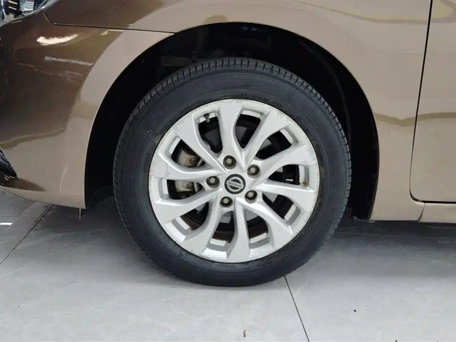 Sylphy 1.6 XV CVT Smart Enjoyment