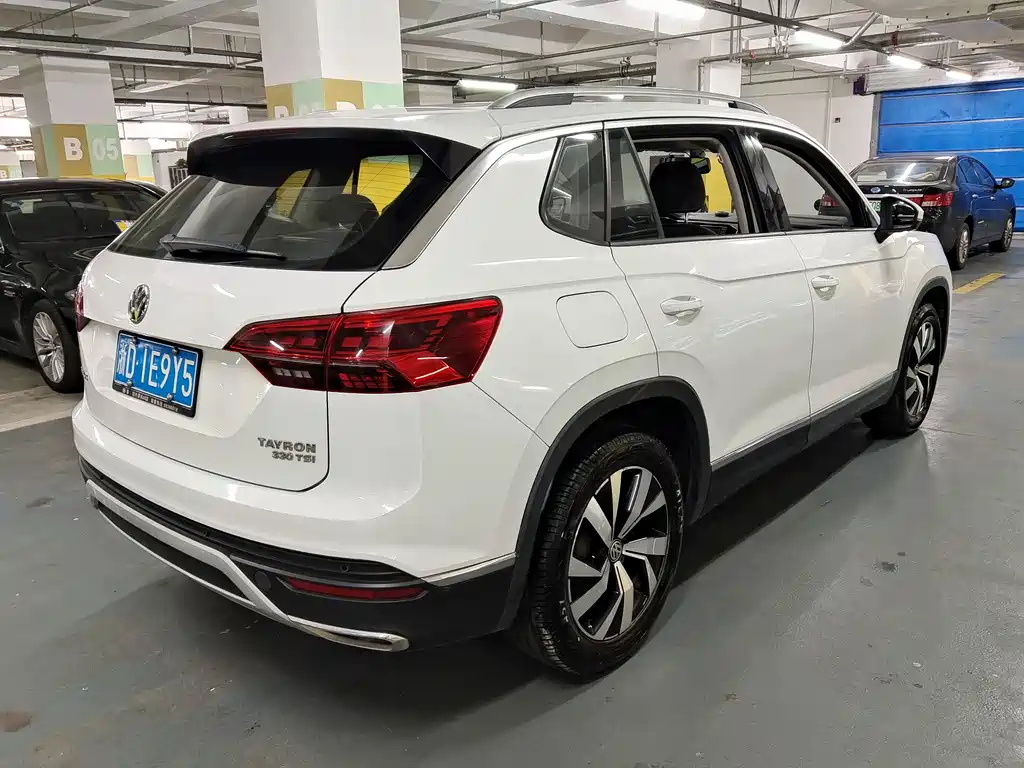 Tayron 330 TSI 2 WD Luxury CN-VI