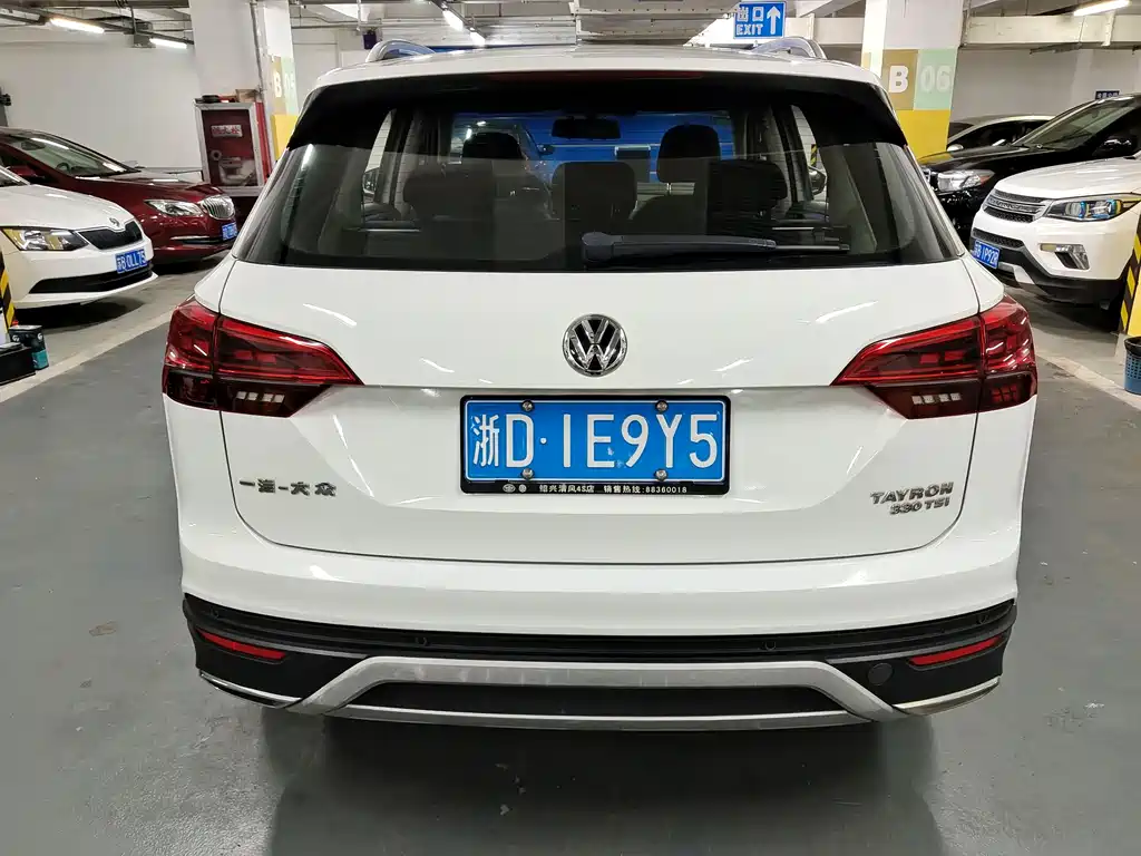 Tayron 330 TSI 2 WD Luxury CN-VI