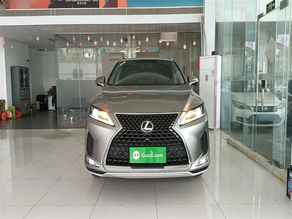 Lexus RX Facelift 300 2 WD Elite