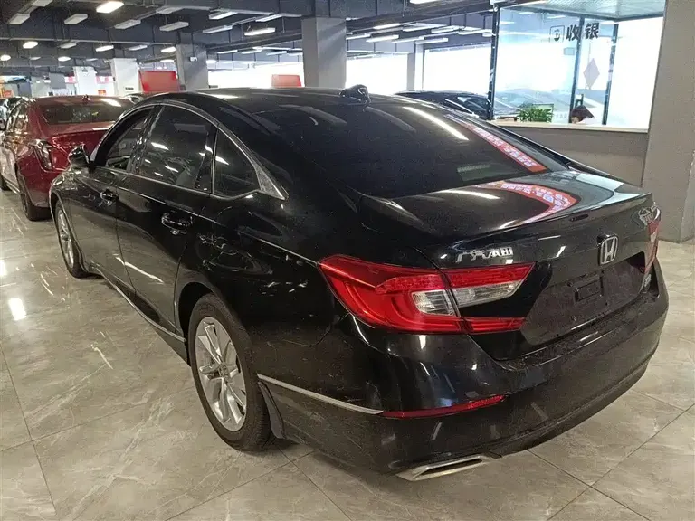 Honda Accord 260 TURBO Elite CN-VI