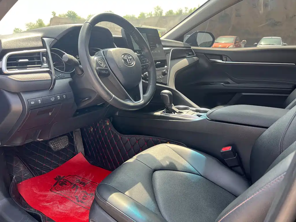 Camry 2.0 G Luxury