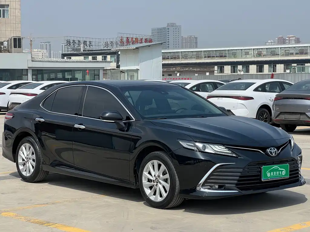 Camry 2.0 G Luxury