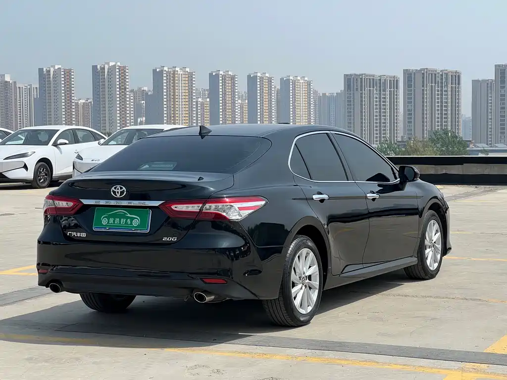 Camry 2.0 G Luxury