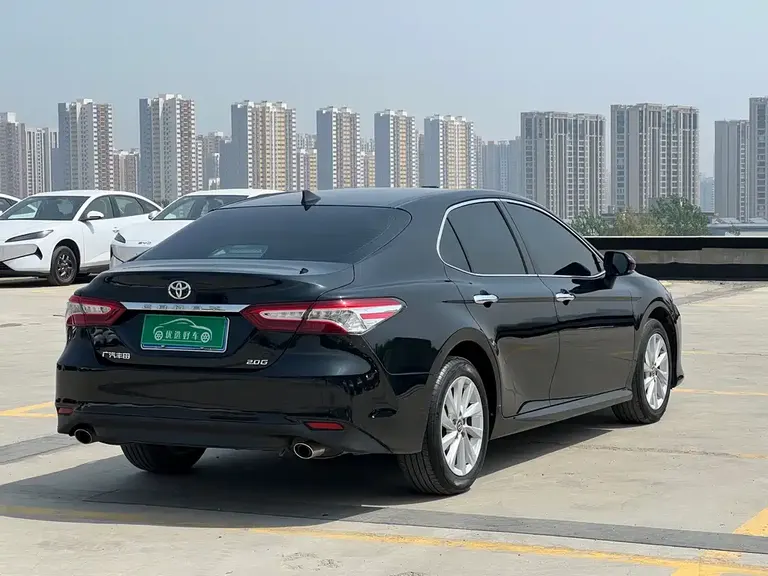 Toyota Camry 2.0 G Luxury