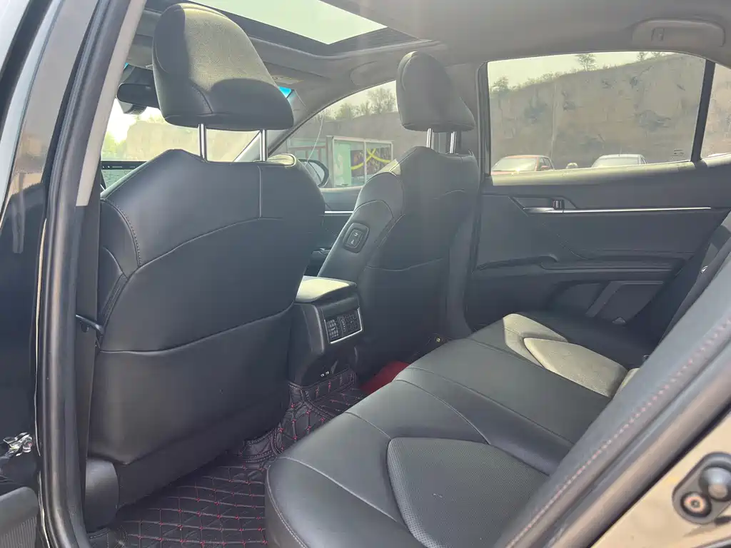 Camry 2.0 G Luxury