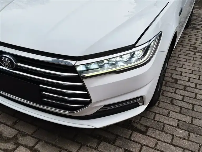 BYD Qin 1.5 L Auto Distinguished