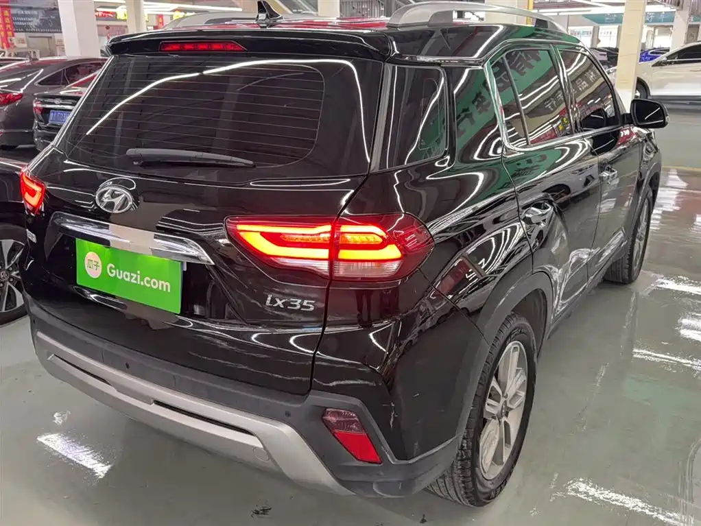Hyundai ix35 2.0 L Auto 2 WD Brave · Smooth Enjoyment