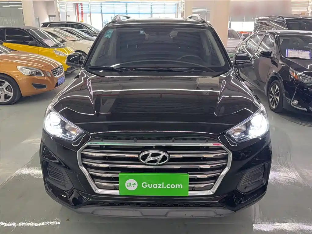 Hyundai ix35 2.0 L Auto 2 WD Brave · Smooth Enjoyment