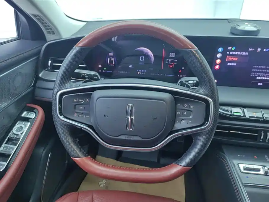 Lincoln Z Facelift i Enjoyment Premium