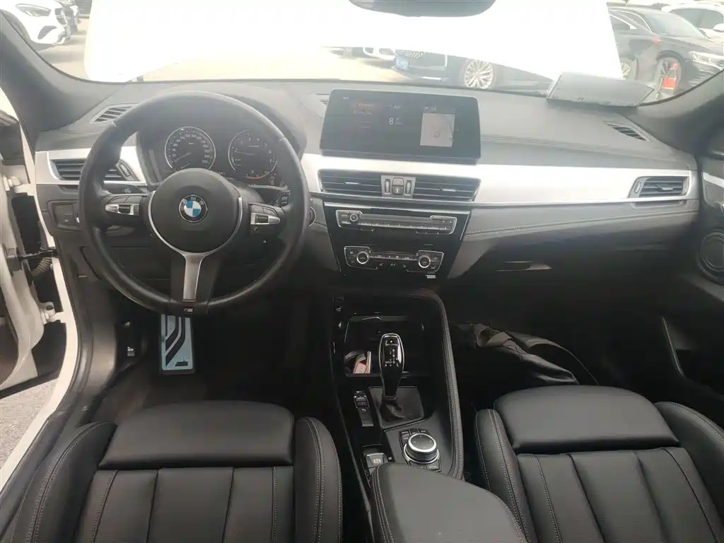 BMW X2 sDrive25 i Premium M Sport Package