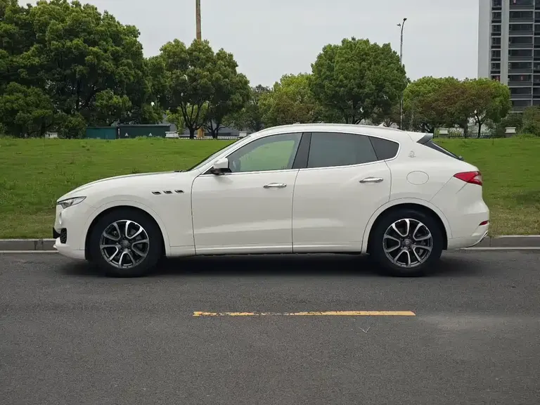 Maserati Levante 3.0 T Standard