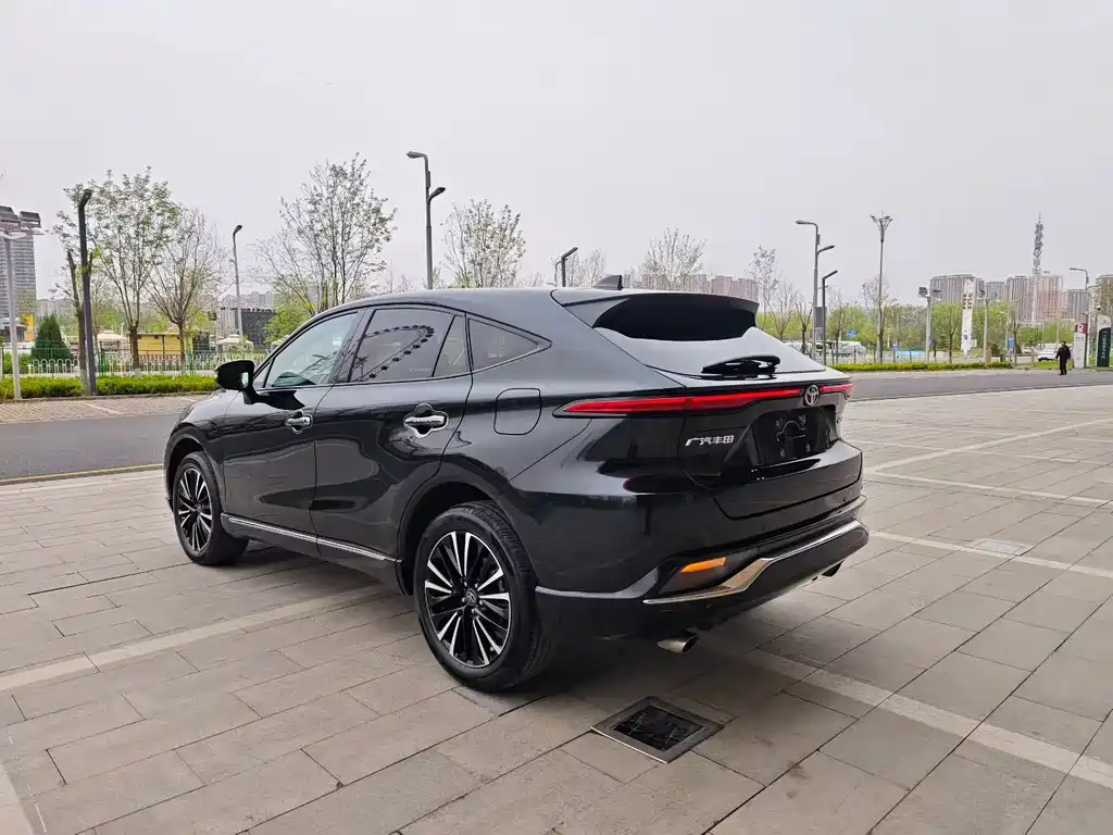 Venza 2.0 L CVT 2 WD Distinguished
