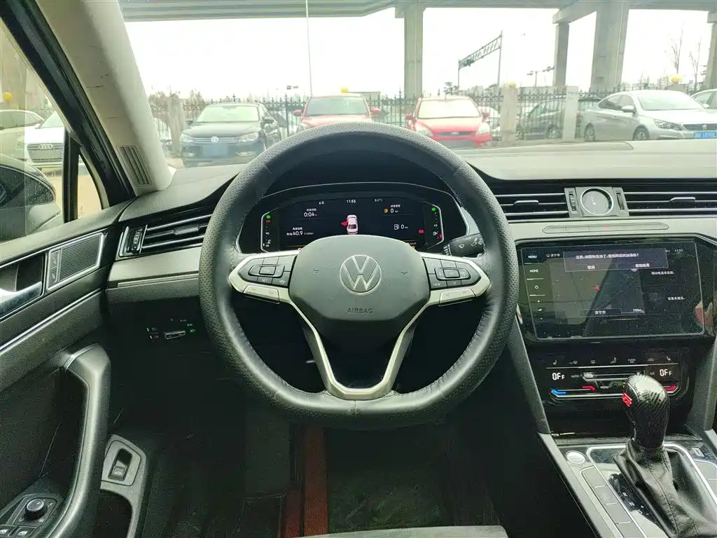 Magotan 330 TSI DSG Luxury