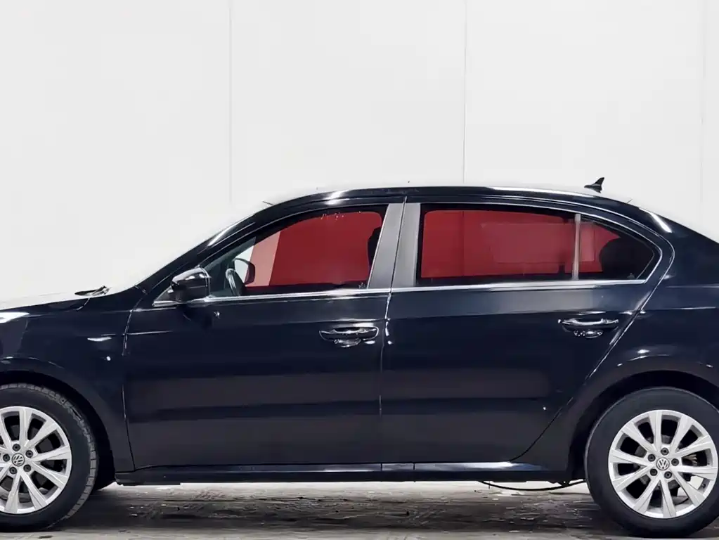 Lavida 1.6 L Auto Comfort