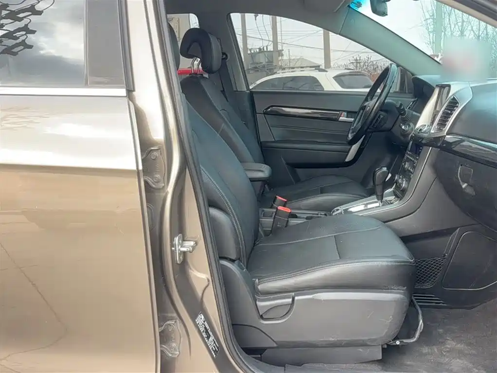 Captiva 2.4 L 4 WD Flagship 7-seat