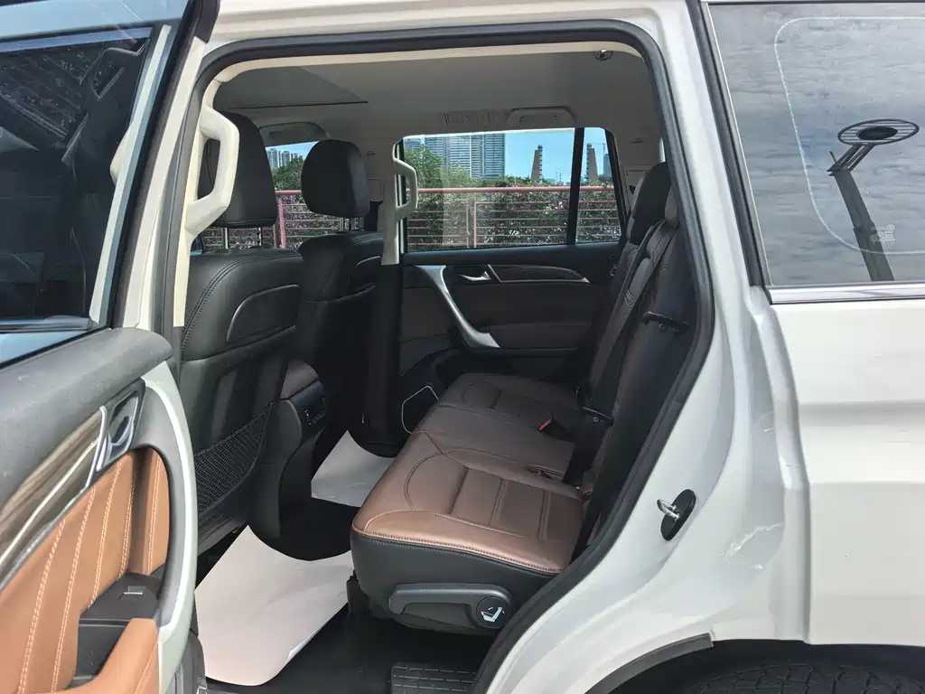Haval H9 2.0 T 4 WD Luxury 7-seat