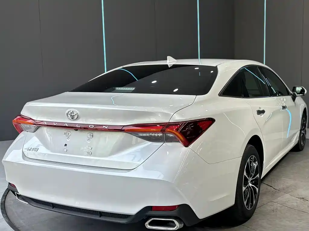 Avalon 2.0 L Luxury
