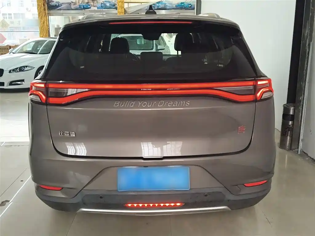 Tang 2.0 T Auto Connected Premium Joy 7-seat CN-V