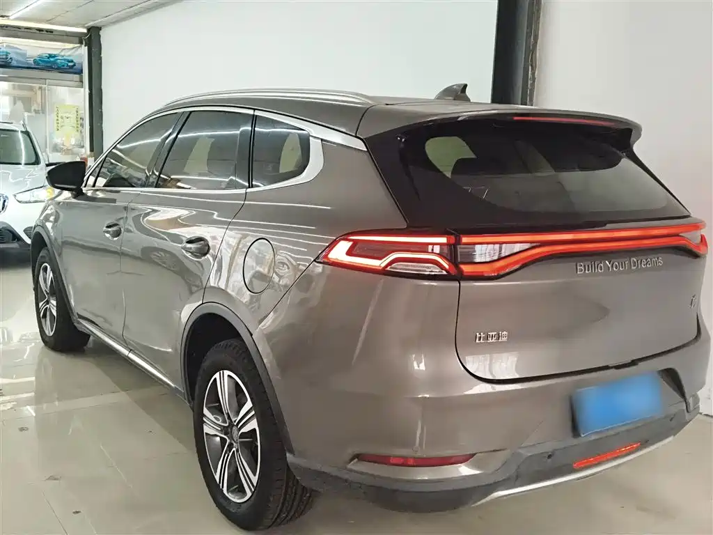Tang 2.0 T Auto Connected Premium Joy 7-seat CN-V