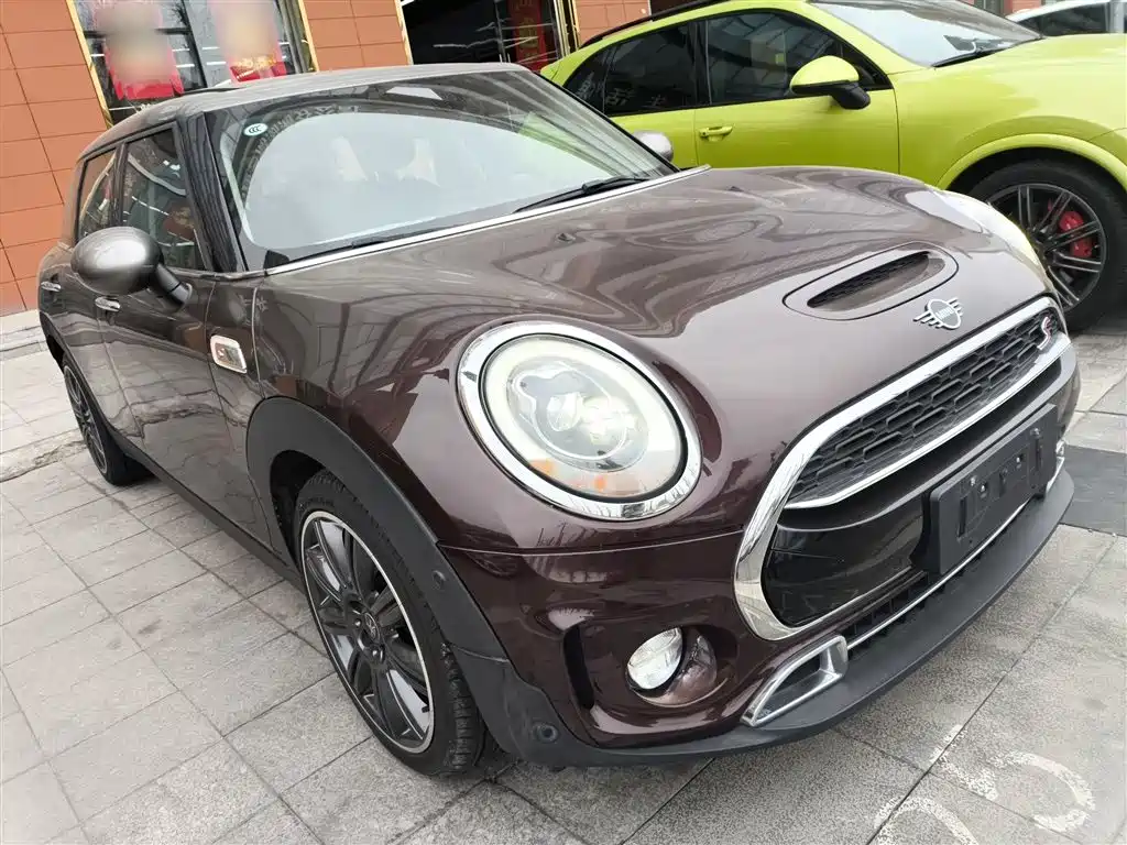 MINI CLUBMAN 2.0 T COOPER S Artist