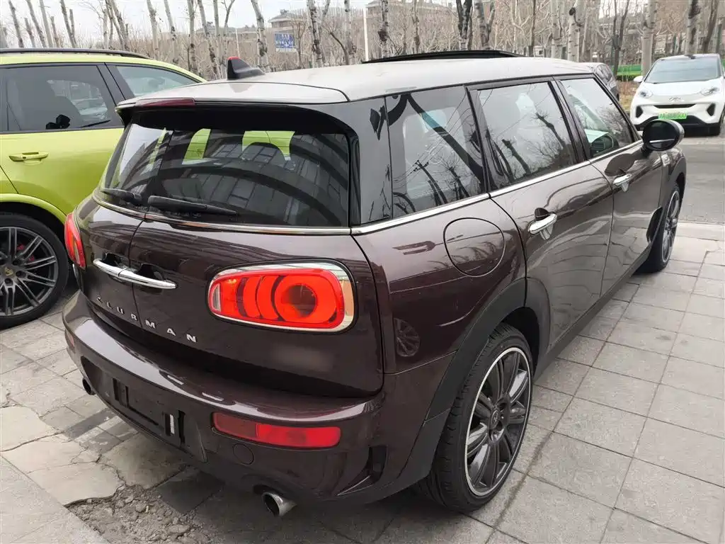 MINI CLUBMAN 2.0 T COOPER S Artist