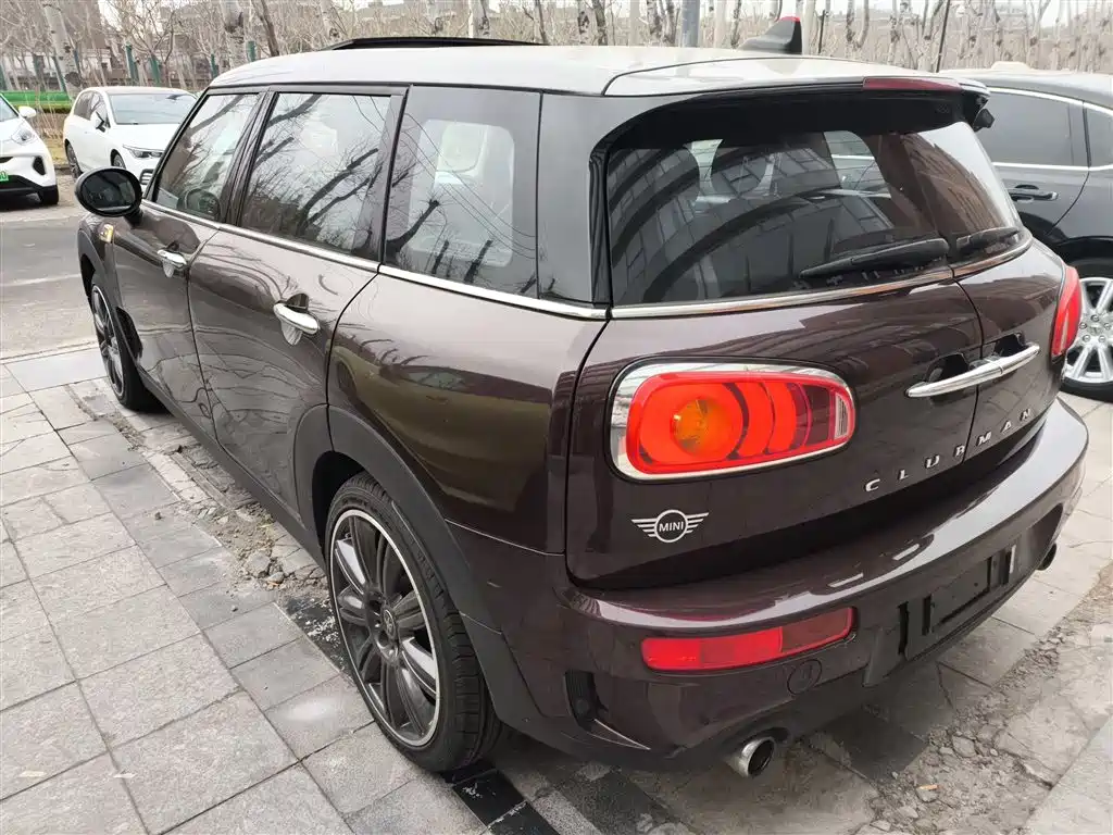 MINI CLUBMAN 2.0 T COOPER S Artist