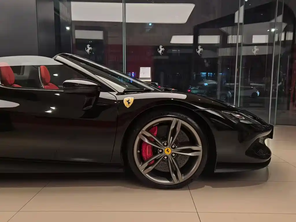Ferrari 296 3.0 T V6 GTS