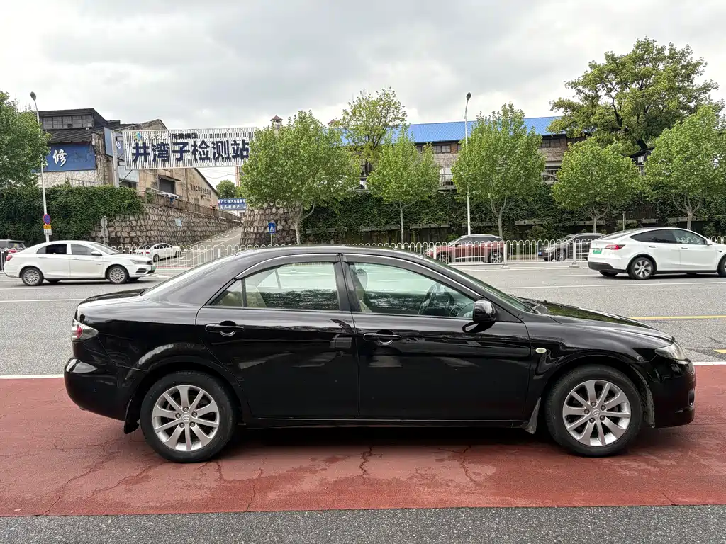 Mazda 6 2.0 L Auto Fashion