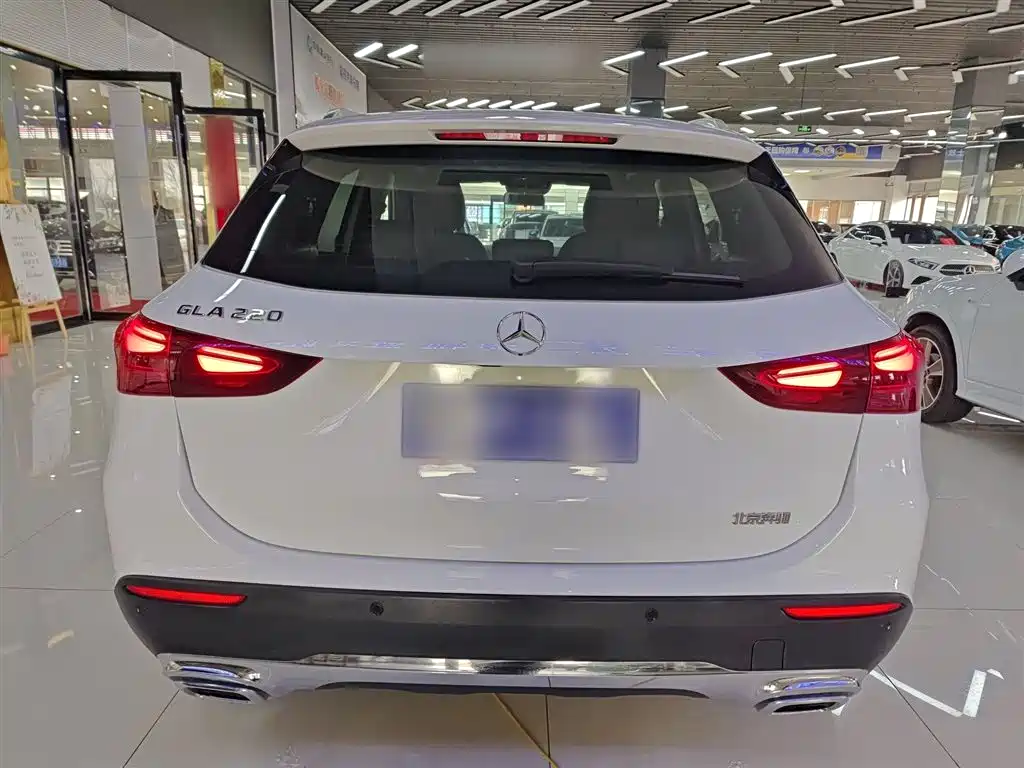 Mercedes-Benz GLA GLA 220